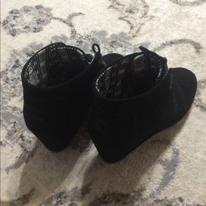 TOMS black wedge